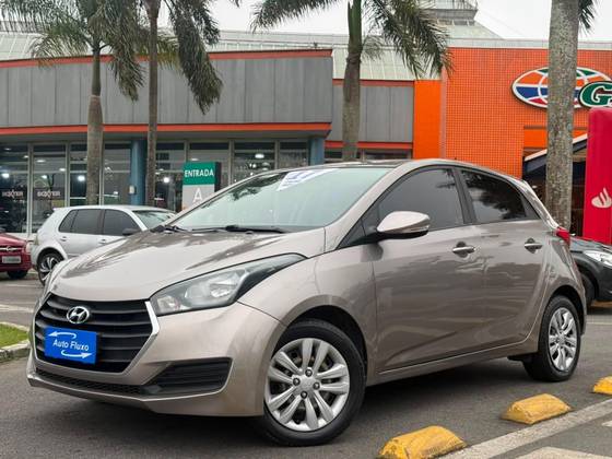 HYUNDAI HB20 1.0 COMFORT 12V FLEX 4P MANUAL HYUNDAI HB20 1.0 COMFORT 12V FLEX 4P MANUAL